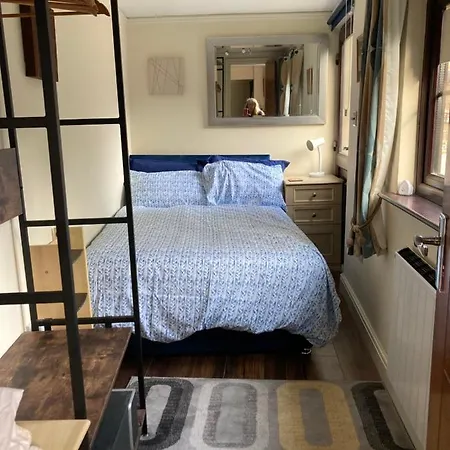 2 Bedrooms Bell Cottage Hoddesdon Exterior photo