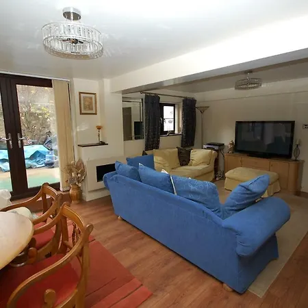2 Bedrooms Bell Cottage Hoddesdon Exterior photo
