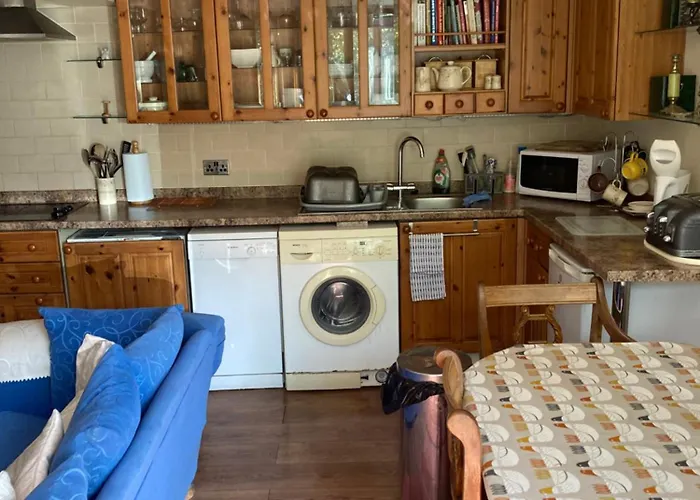 2 Bedrooms Bell Cottage
