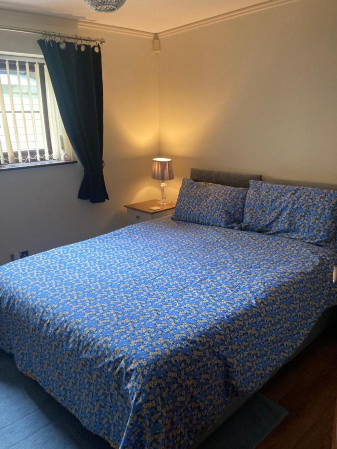2 Bedrooms Bell Holiday home *