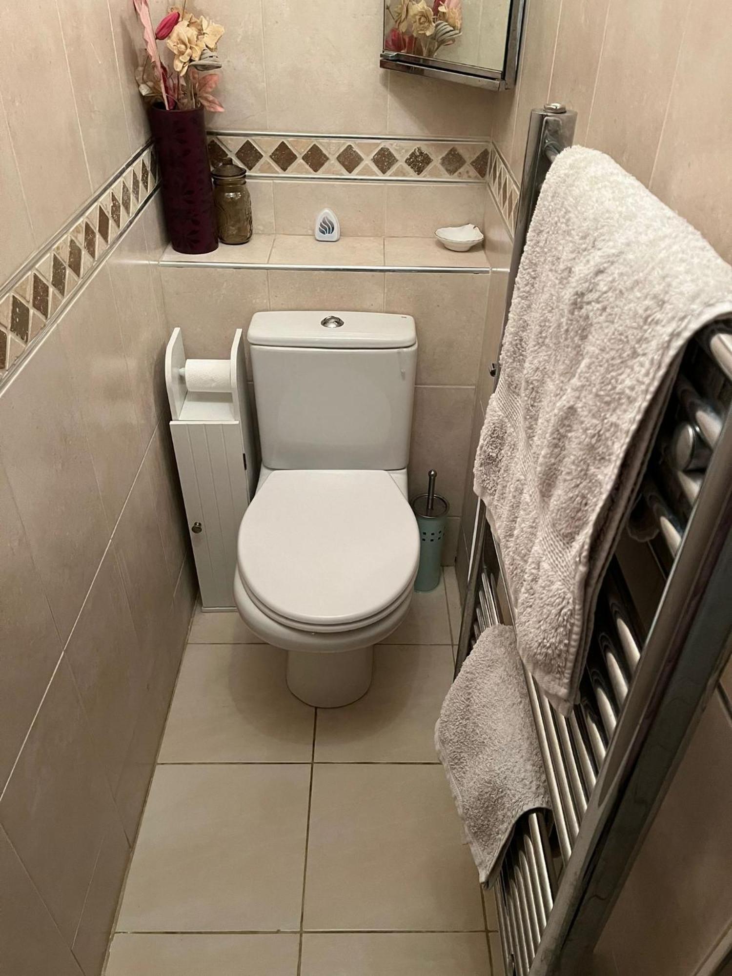 2 Bedrooms Bell *